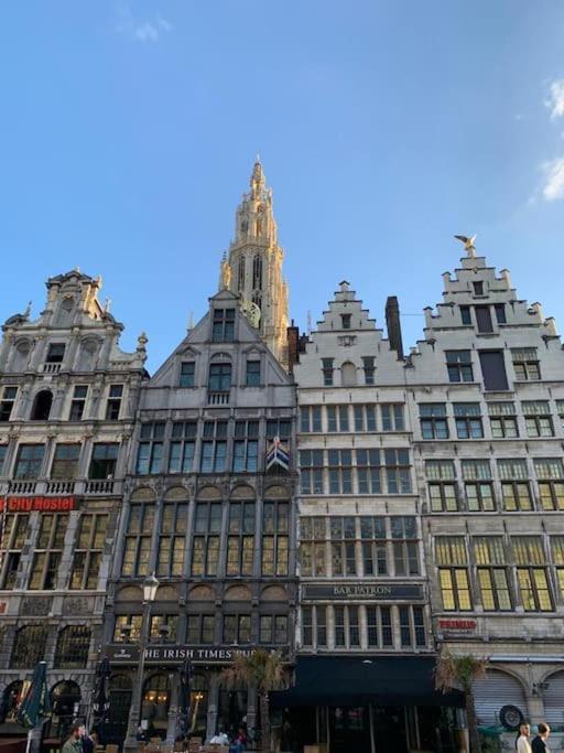 Hippe Studio In Historisch Gebouw In Oude Centrum แอนต์เวิร์ป ภายนอก รูปภาพ